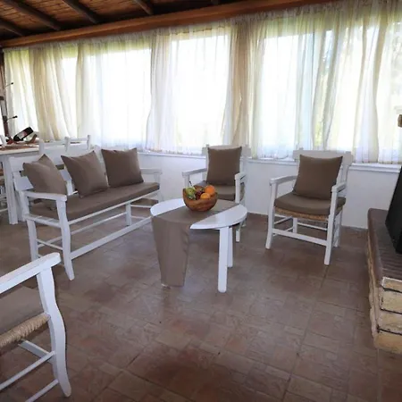 Moutsounas Apartment