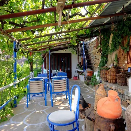 Moutsounas Apartment